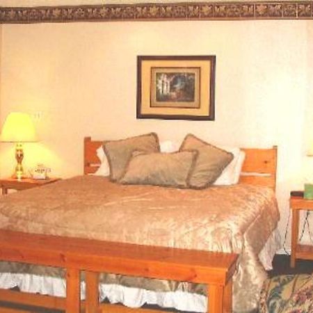 נאקוגדוצ'ז Pine Creek Country Inn חדר תמונה