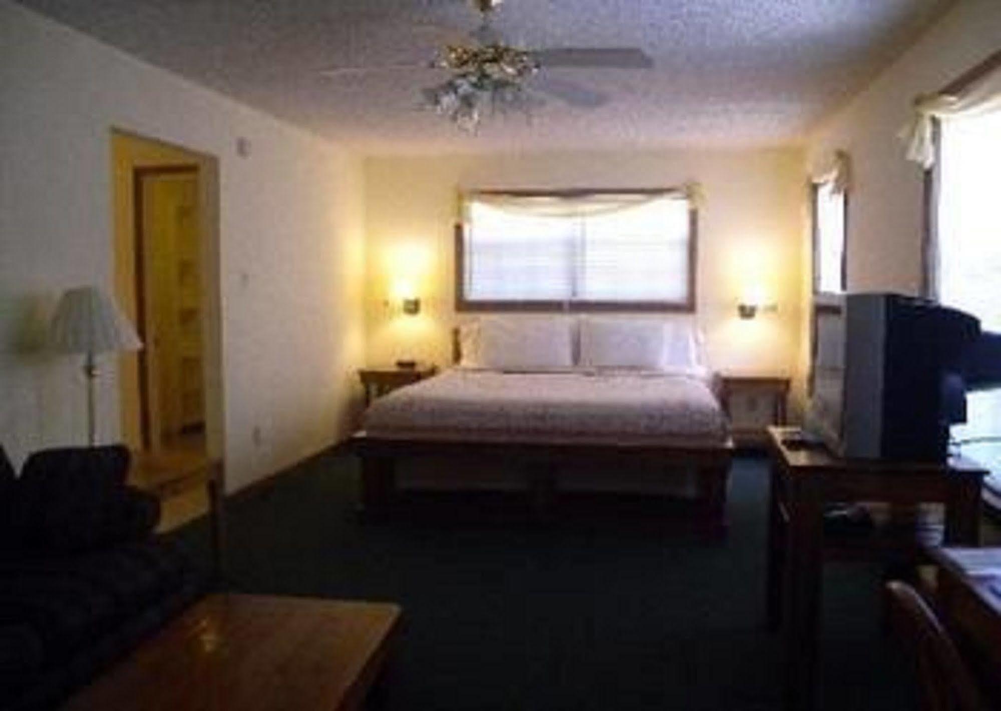 נאקוגדוצ'ז Pine Creek Country Inn מראה חיצוני תמונה