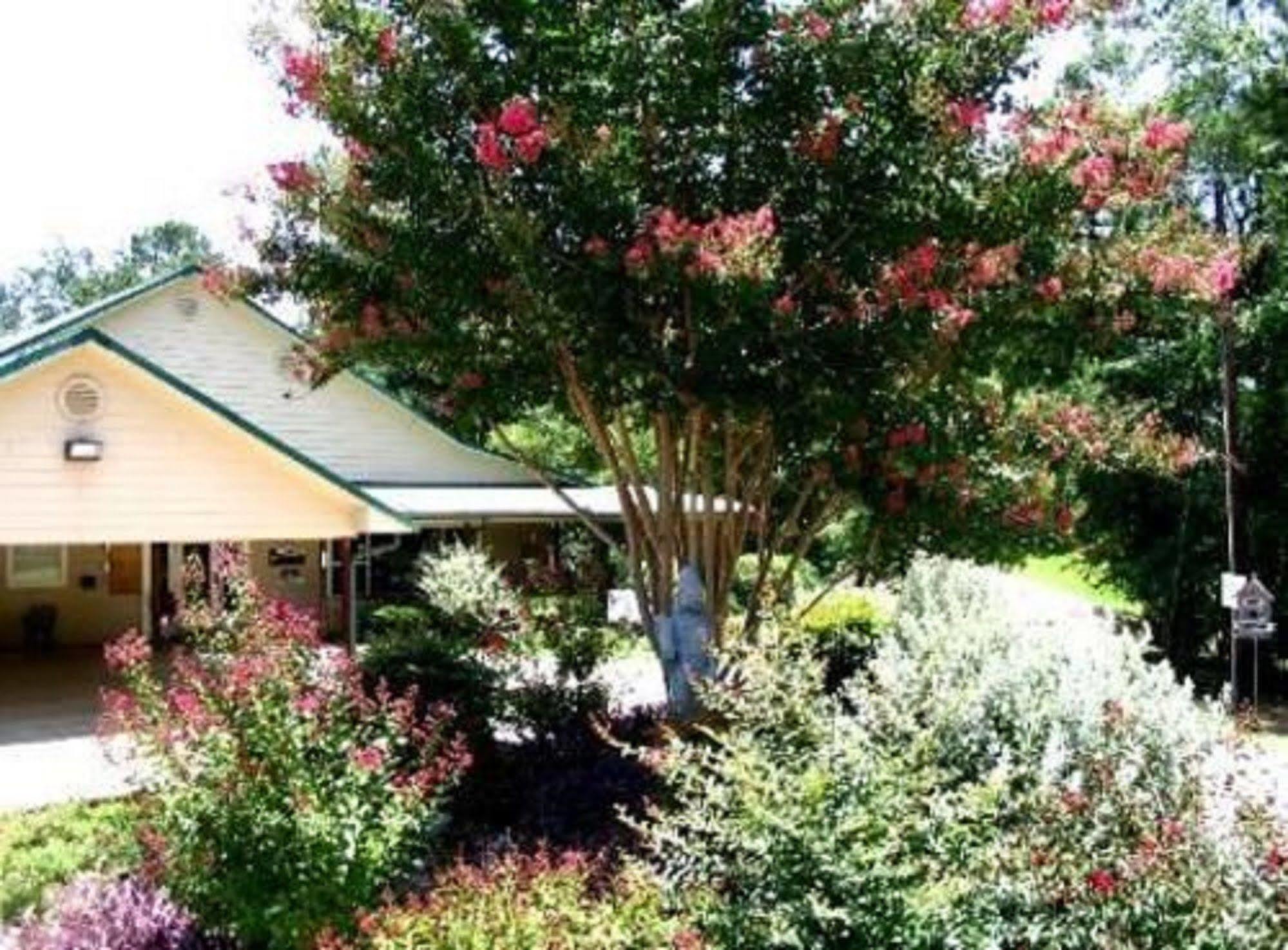 נאקוגדוצ'ז Pine Creek Country Inn מראה חיצוני תמונה