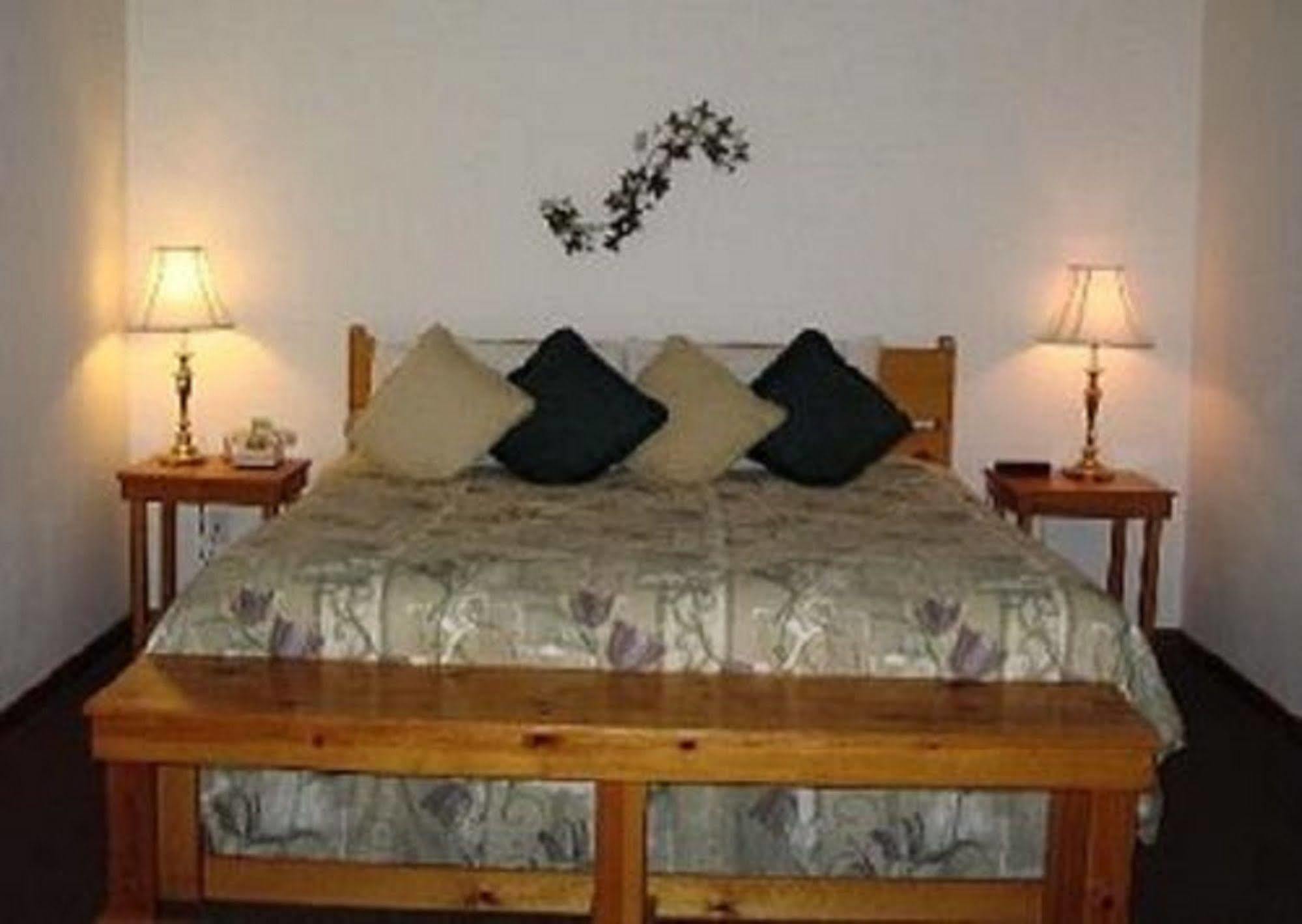 נאקוגדוצ'ז Pine Creek Country Inn מראה חיצוני תמונה