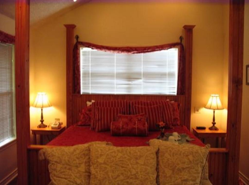 נאקוגדוצ'ז Pine Creek Country Inn חדר תמונה